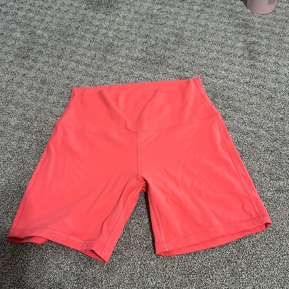 Lululemon align shorts 6’ - Picture 1 of 3